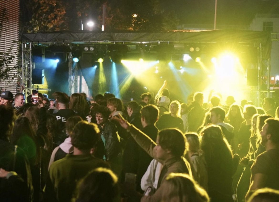 Open-Air-Bühne – Strasser Media Group